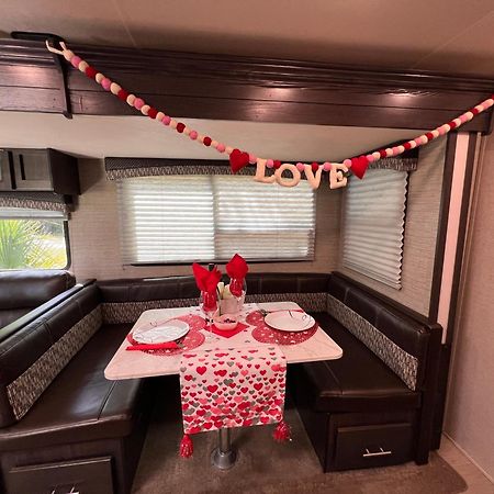 Lake Front Rv Experience Close To Port Canaveral And Kennedy Space Center Ξενοδοχείο Titusville Εξωτερικό φωτογραφία