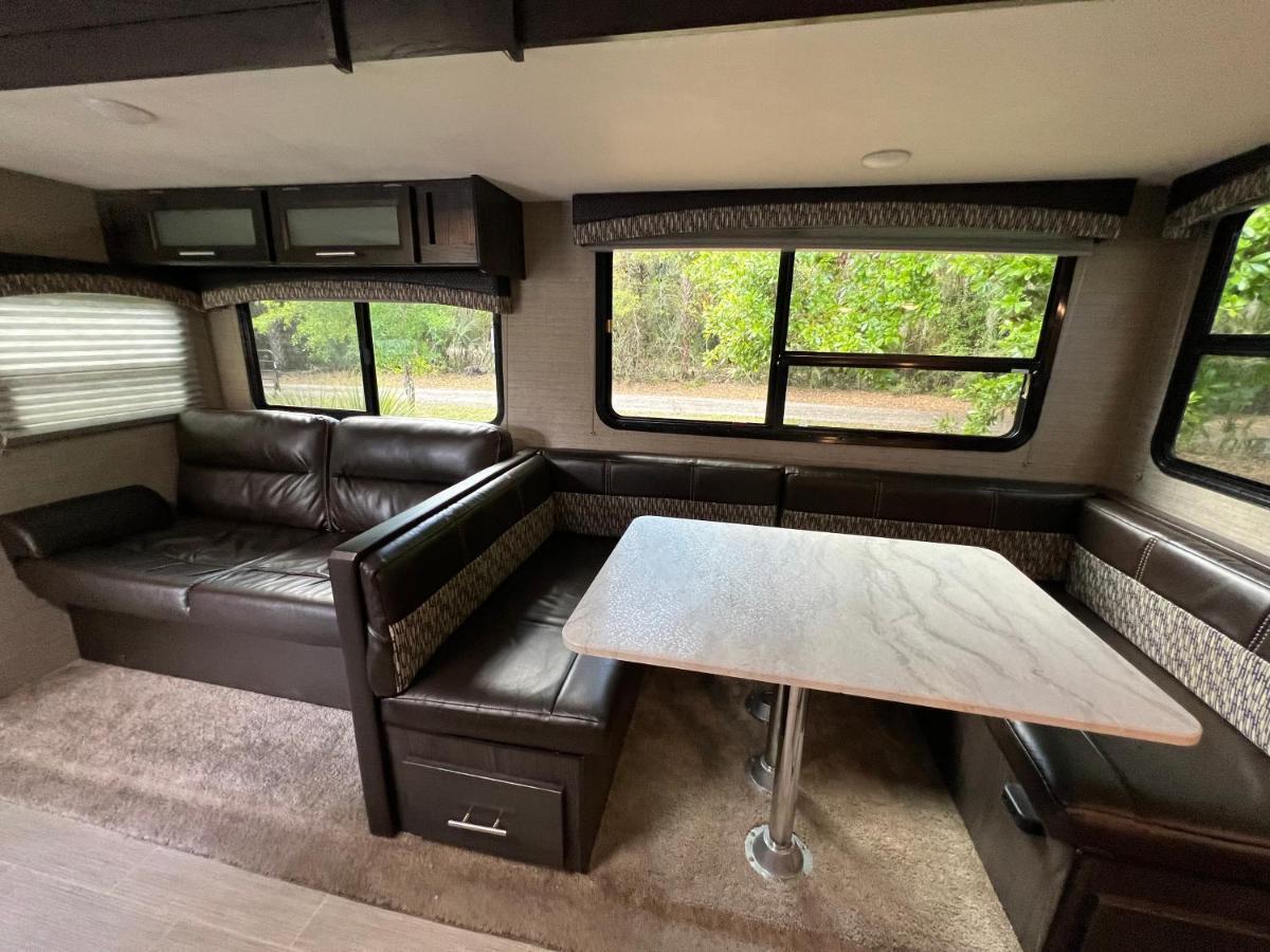 Lake Front Rv Experience Close To Port Canaveral And Kennedy Space Center Ξενοδοχείο Titusville Εξωτερικό φωτογραφία