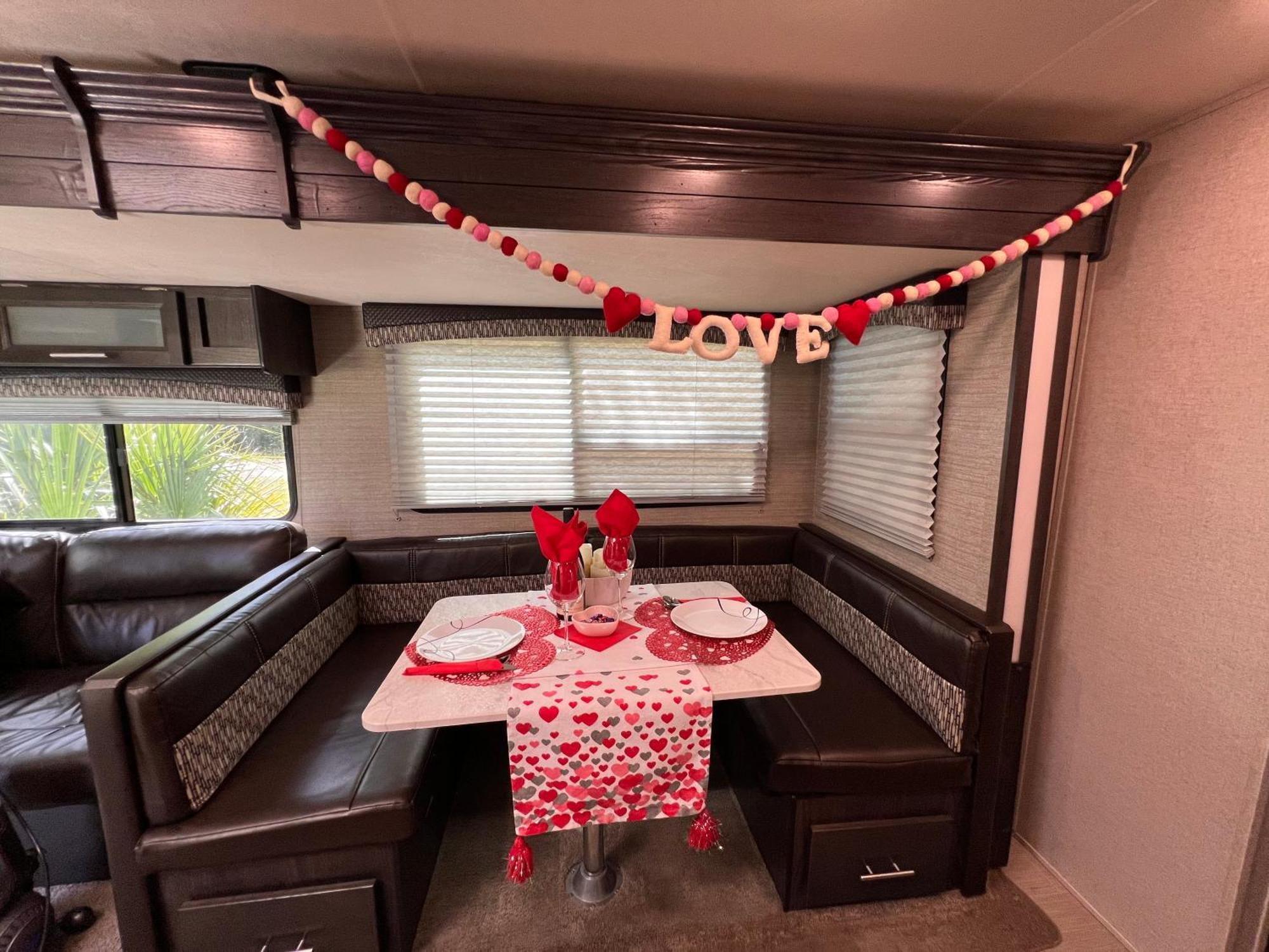 Lake Front Rv Experience Close To Port Canaveral And Kennedy Space Center Ξενοδοχείο Titusville Εξωτερικό φωτογραφία
